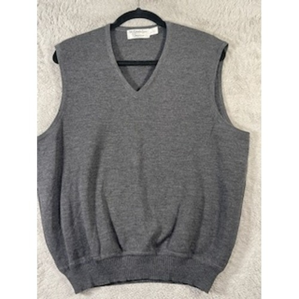 St.‎ Croix Knits Wool Sweater Vest Mens M Gray Sleeveless Pullover USA Old Money